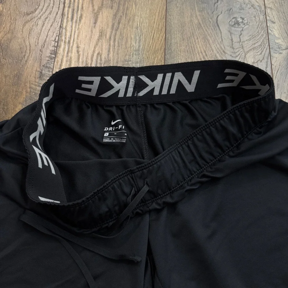 Nike Womens Medium Dri-FIT Running Shorts Black Athletic Gym Training Activewear